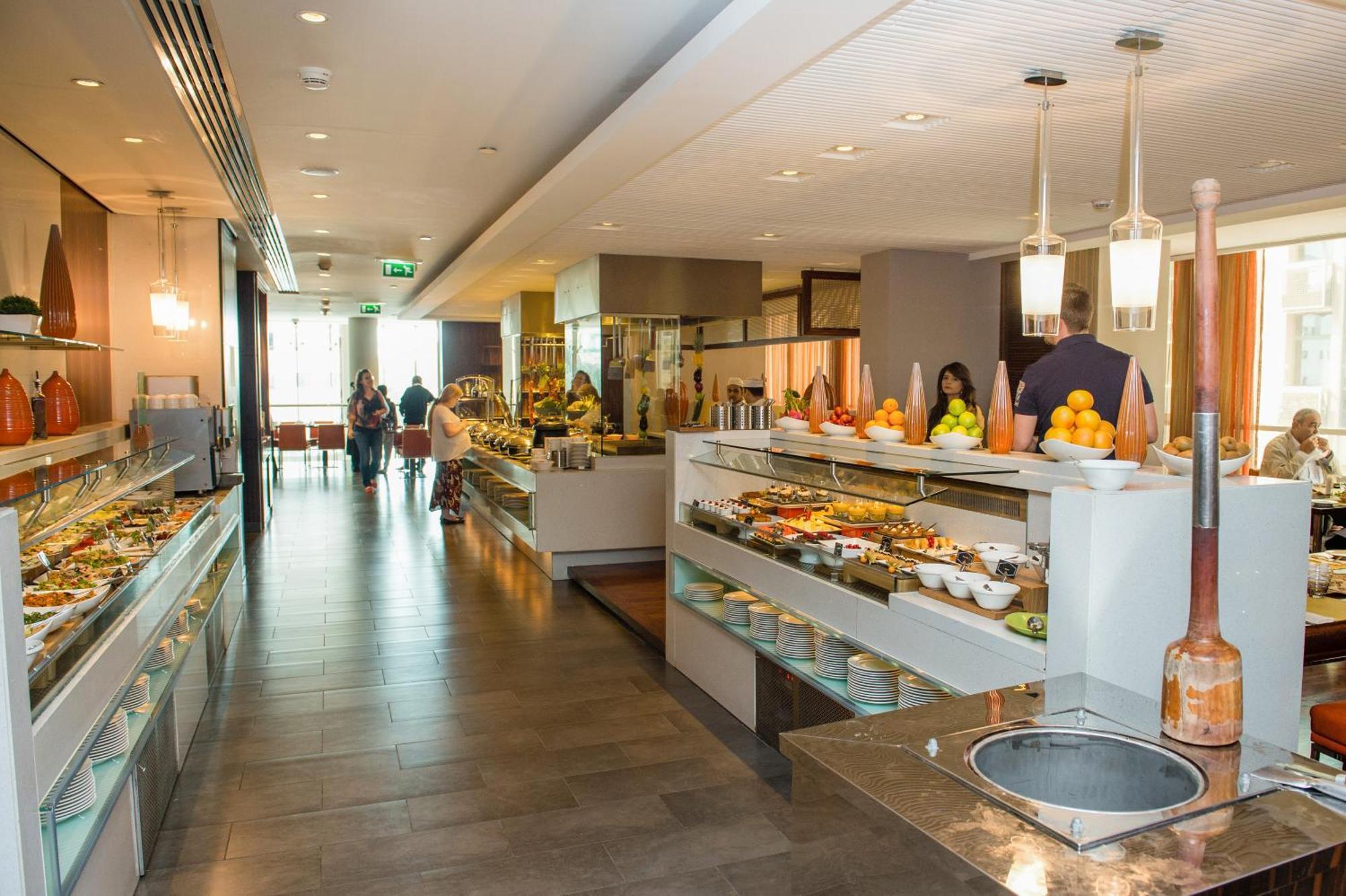 Centro Al Manhal By Rotana Hotel Abu Dhabi Eksteriør billede