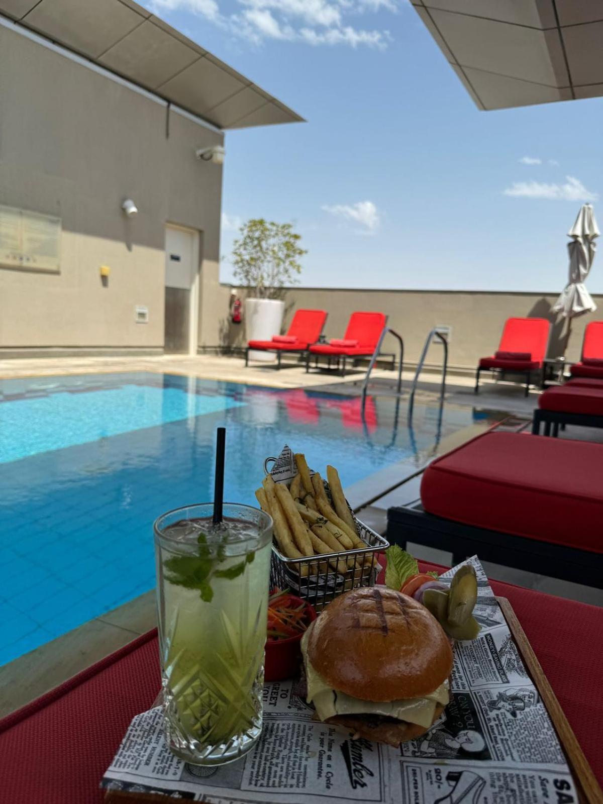 Centro Al Manhal By Rotana Hotel Abu Dhabi Eksteriør billede